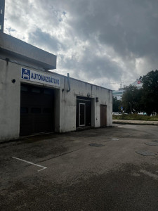 current gallery thumbnail