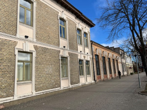 current gallery thumbnail